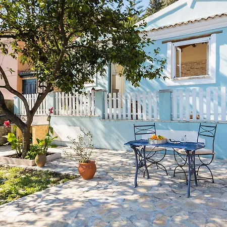 Semesterbostad The Swallow's Seaview Nest By Konnect