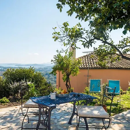 Дом отдыха The Swallow's Seaview Nest By Konnect *